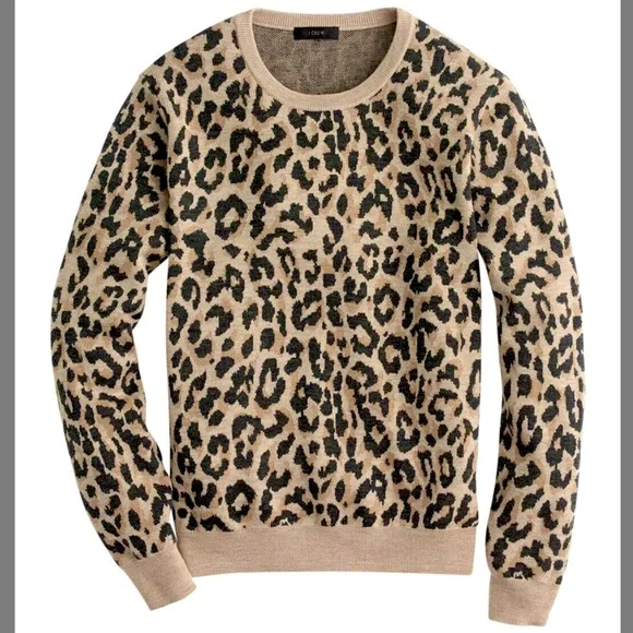 Crew Women’s Leopard print merino wool crew neck sweater